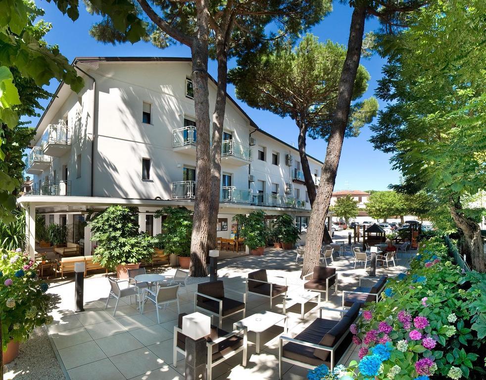 Hotel Trieste Cervia Ngoại thất bức ảnh