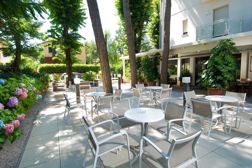 Hotel Trieste Cervia Ngoại thất bức ảnh