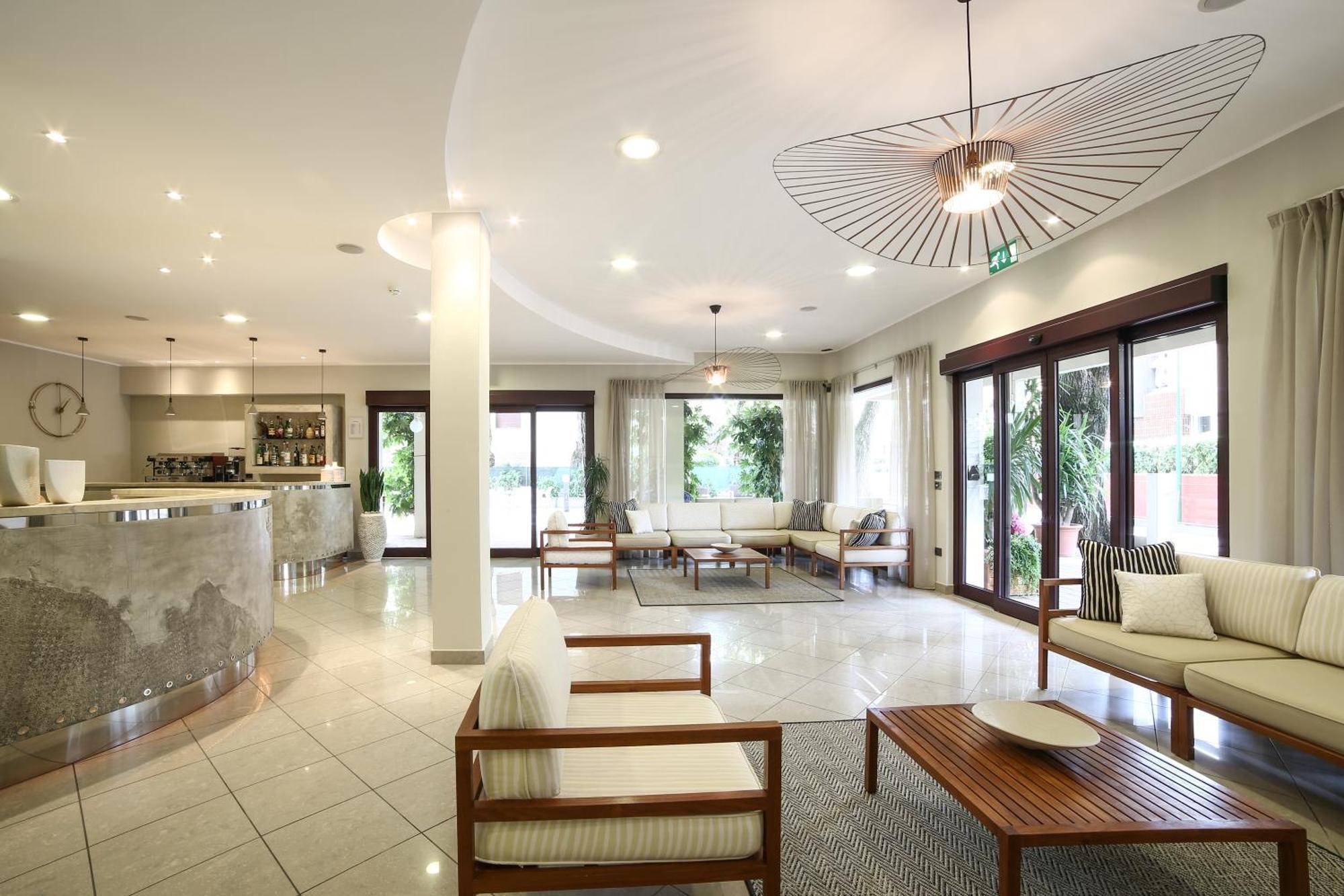 Hotel Trieste Cervia Ngoại thất bức ảnh