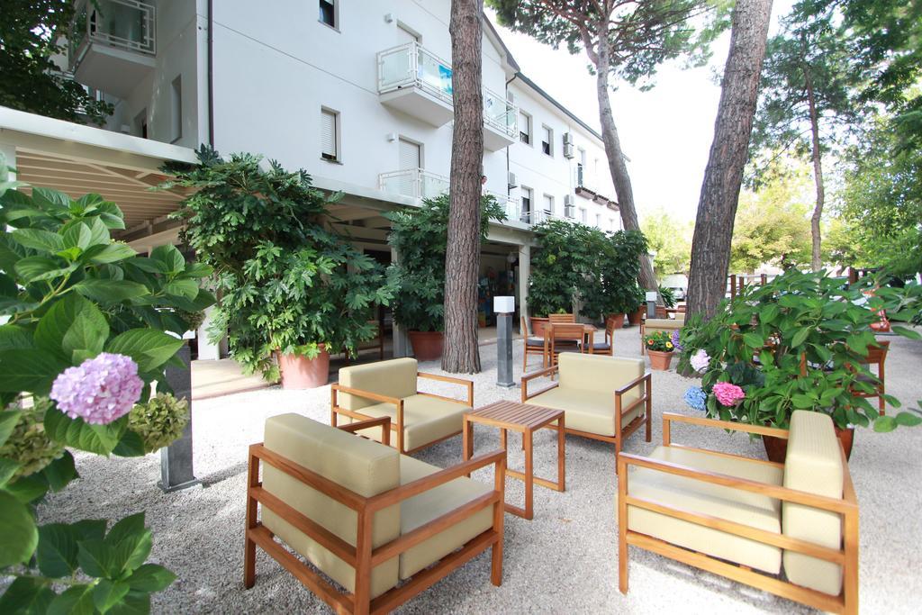 Hotel Trieste Cervia Ngoại thất bức ảnh